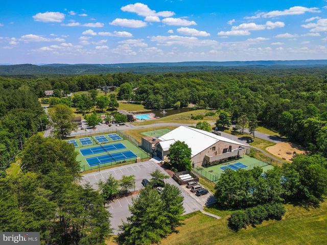 975 TUCKAHOE TRL, Hedgesville, WV 25427