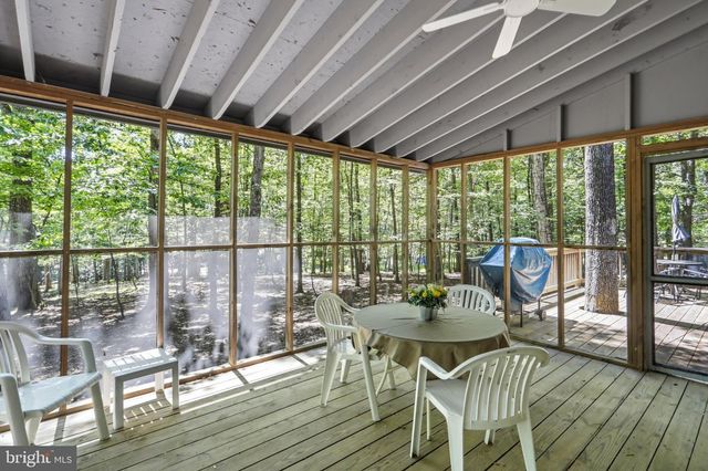 975 TUCKAHOE TRL, Hedgesville, WV 25427