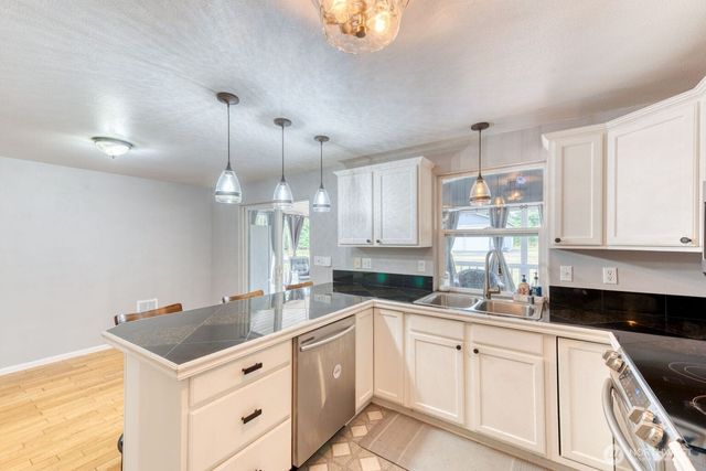 18427 Brandywine Court SW, Rochester, WA 98579