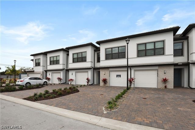 27900 Radiant CT, Bonita Springs, FL 34135