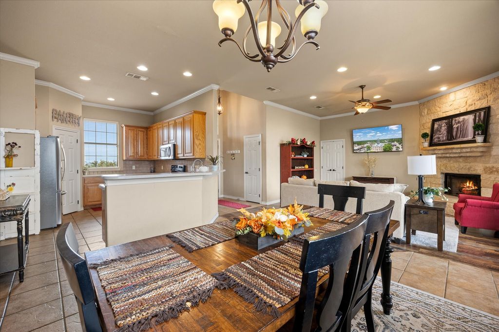 2804 Tour Court, Granbury, TX 76049 — photo 5