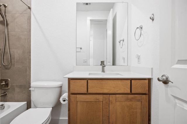 1221 Texas Ash LN, Georgetown, TX 78628