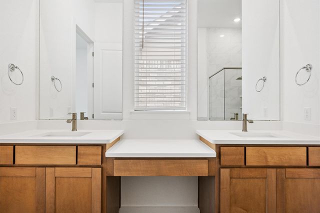 1221 Texas Ash LN, Georgetown, TX 78628