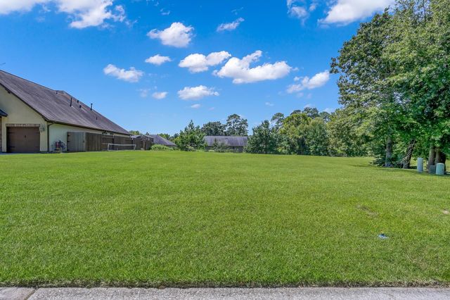 2402 Bramlet Drive, Conroe, TX 77304