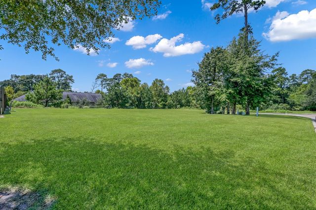 2402 Bramlet Drive, Conroe, TX 77304