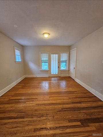 3871 Alberta Street, St Louis, MO 63116