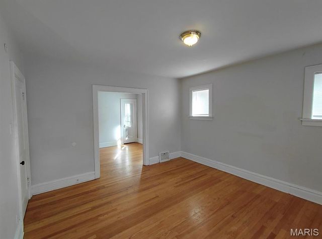 3871 Alberta Street, St Louis, MO 63116