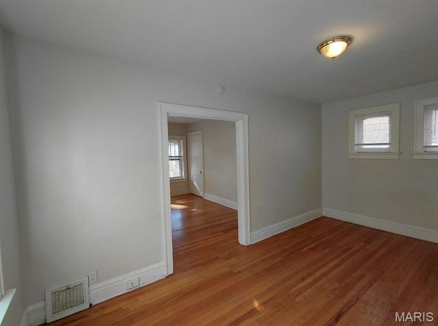 3871 Alberta Street, St Louis, MO 63116