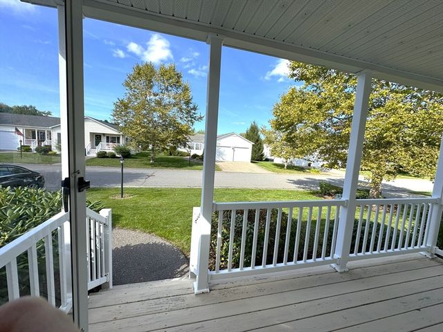 23 Stone Meadow Dr, Bridgewater, MA 02324
