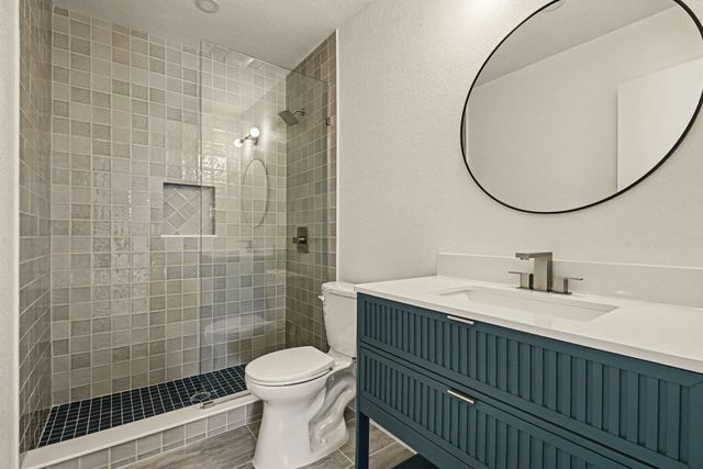 2103 Mistletoe Avenue, Fort Worth, TX 76110