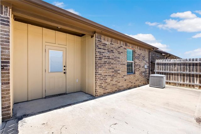 113 Armored Avenue, College Station, TX 77845