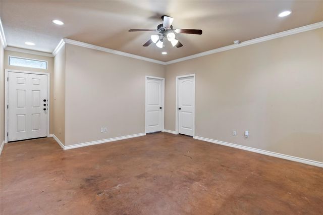 113 Armored Avenue, College Station, TX 77845