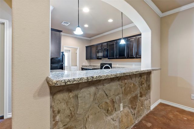 113 Armored Avenue, College Station, TX 77845