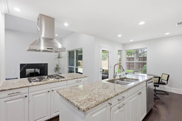 2626 Mariposa Circle, Plano, TX 75075