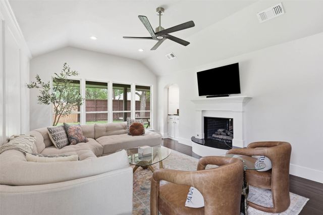 2626 Mariposa Circle, Plano, TX 75075
