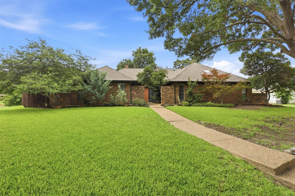 2626 Mariposa Circle, Plano, TX 75075