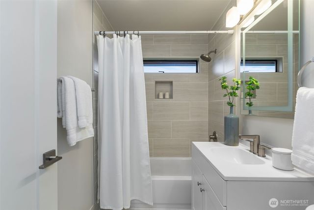 3718 NE 22nd Place, Renton, WA 98056