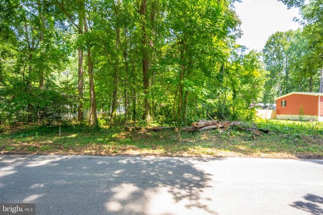 225 N LAKE DR, Milton, DE 19968