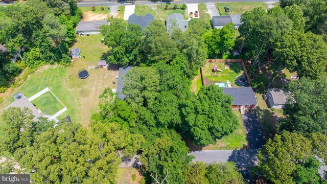225 N LAKE DR, Milton, DE 19968
