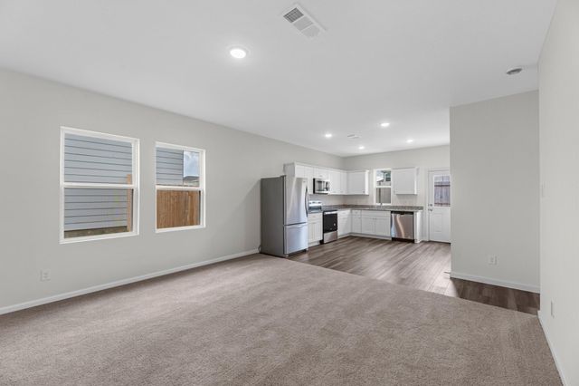 10006 Tiger Flower Ln, Houston, LA 70016