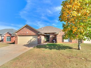 604 Loyd Lane, Moore, OK 73160