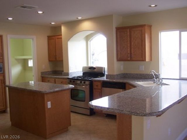 10866 Dornoch Castle Street, Las Vegas, NV 89141