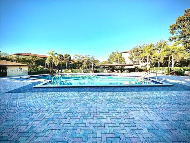 850 SW 133rd Ter 106B, Pembroke Pines, FL 33027