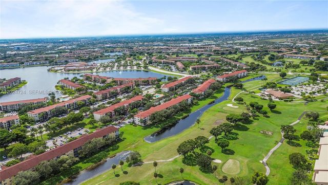 850 SW 133rd Ter 106B, Pembroke Pines, FL 33027