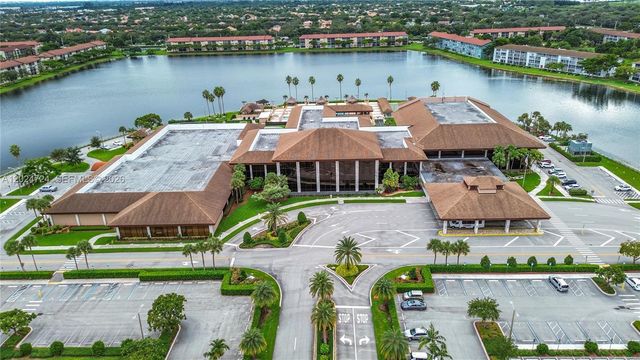 850 SW 133rd Ter 106B, Pembroke Pines, FL 33027