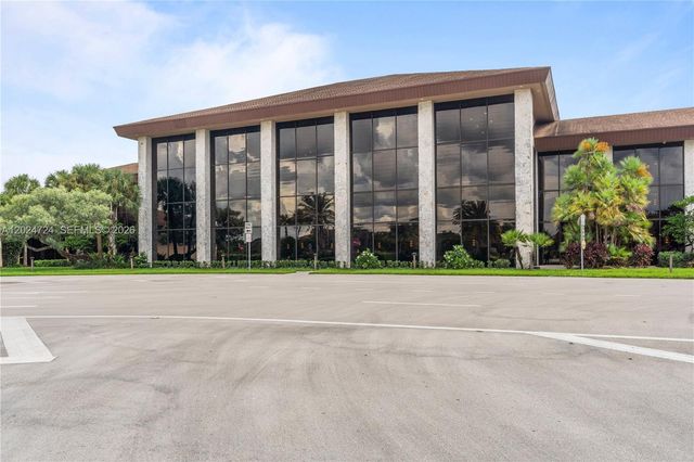 850 SW 133rd Ter 106B, Pembroke Pines, FL 33027