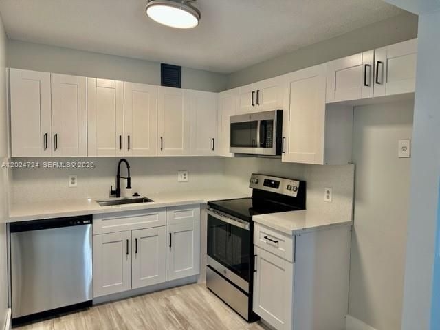 850 SW 133rd Ter 106B, Pembroke Pines, FL 33027