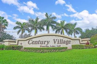 850 SW 133rd Ter 106B, Pembroke Pines, FL 33027