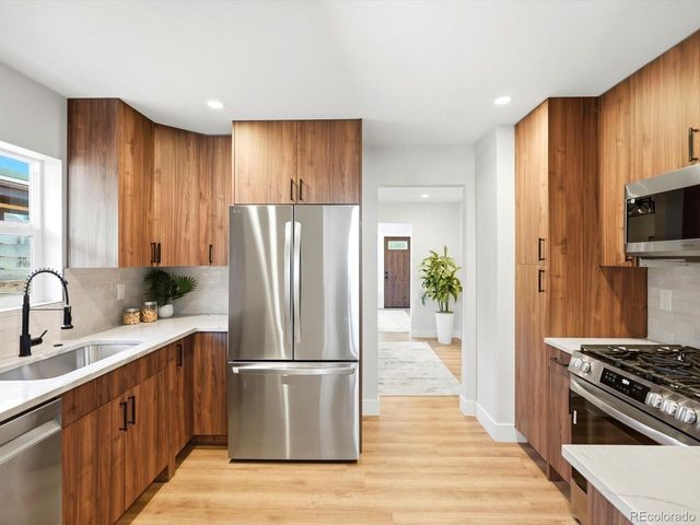 3550 N Vine St, Denver, CO 80205