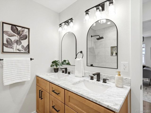 3550 N Vine St, Denver, CO 80205