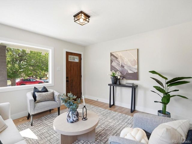 3550 N Vine St, Denver, CO 80205