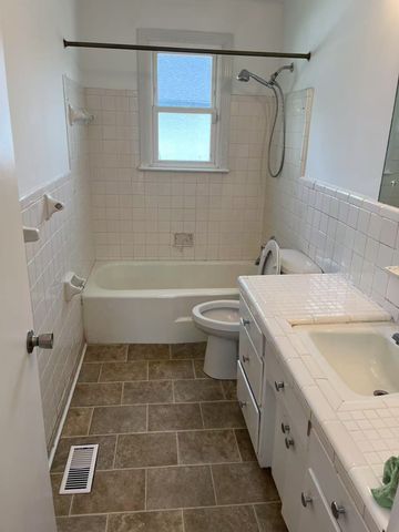 913 Shearor St, Clarksville, TN 37040