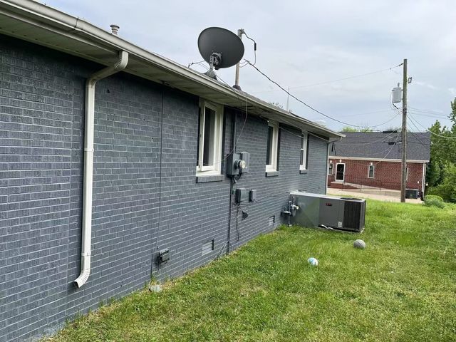 913 Shearor St, Clarksville, TN 37040