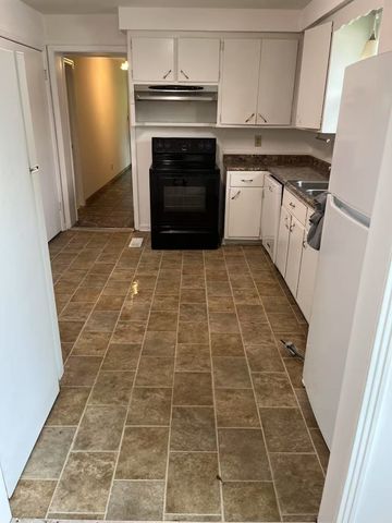 913 Shearor St, Clarksville, TN 37040