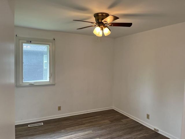 913 Shearor St, Clarksville, TN 37040