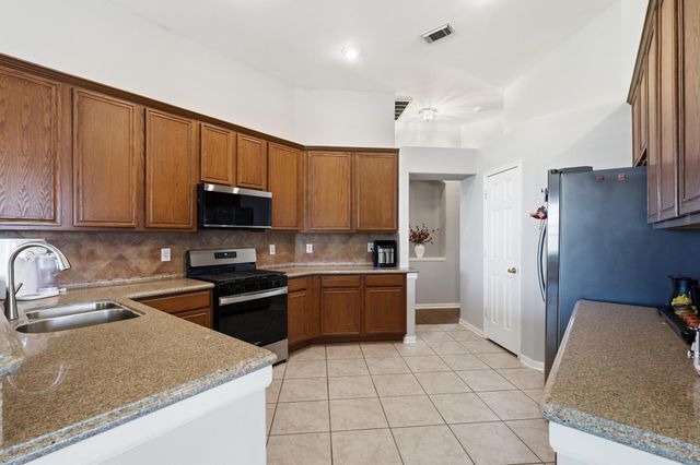 507 Arbor Court, Pearland, TX 77584