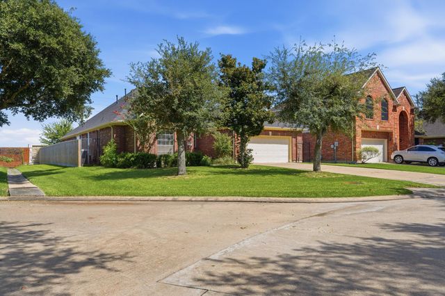 507 Arbor Court, Pearland, TX 77584