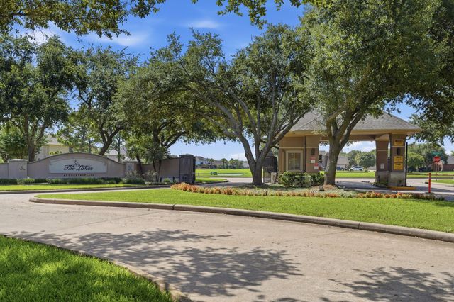 507 Arbor Court, Pearland, TX 77584
