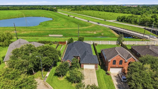 507 Arbor Court, Pearland, TX 77584