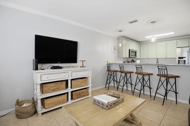 1986 Scenic Gulf Drive APT 9, Miramar Beach, FL 32550