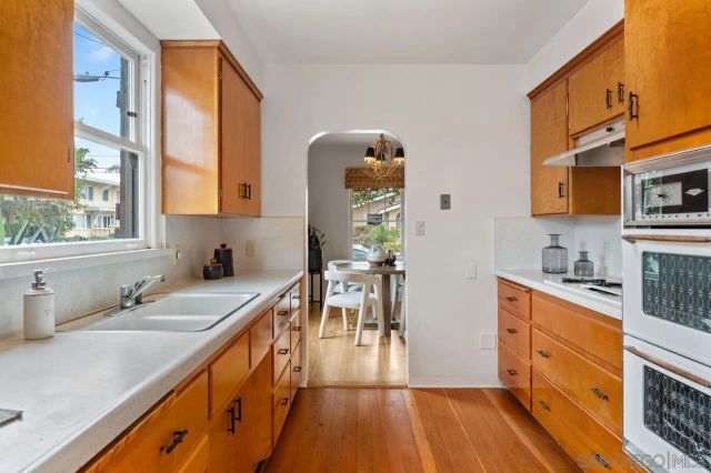 4144 Palmetto Way, San Diego, CA 92103