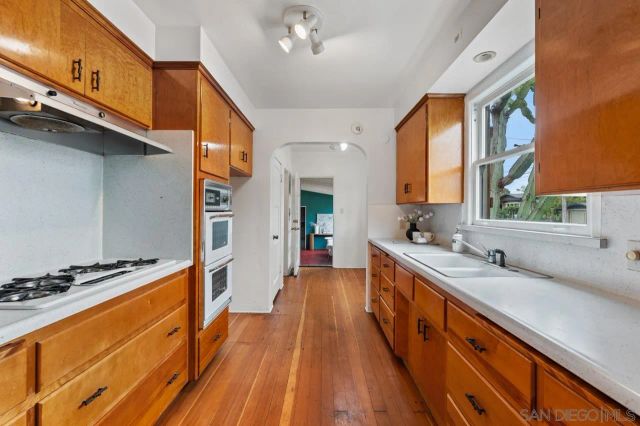 4144 Palmetto Way, San Diego, CA 92103