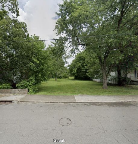 1015 S High St, Columbia, TN 38401