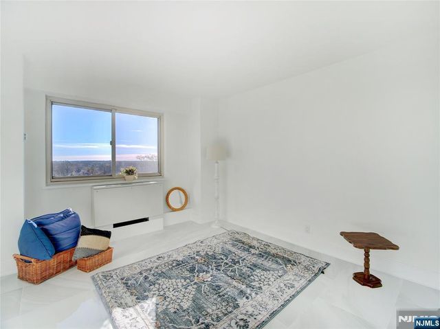 377 S Harrison Street 9L, East Orange, NJ 07018