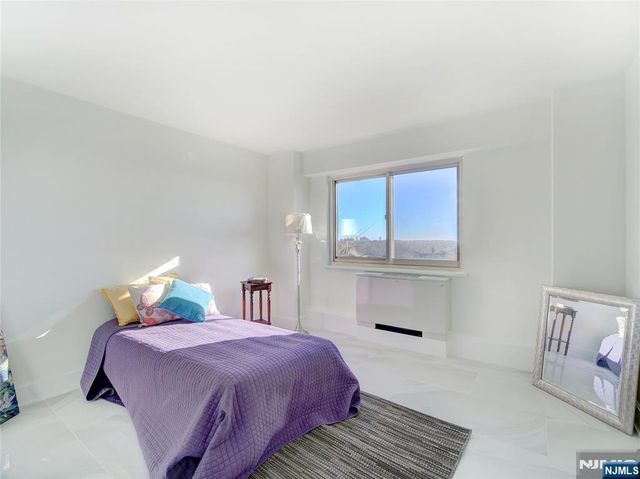 377 S Harrison Street 9L, East Orange, NJ 07018