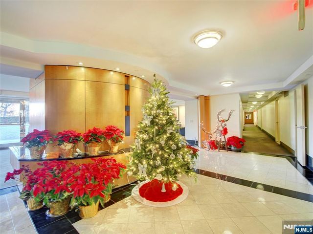 377 S Harrison Street 9L, East Orange, NJ 07018